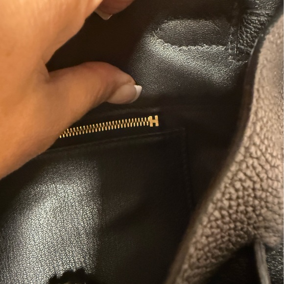 Birkin 35cm Black Leather handbag Gold hardware no scratches mint condition - Picture 9 of 15